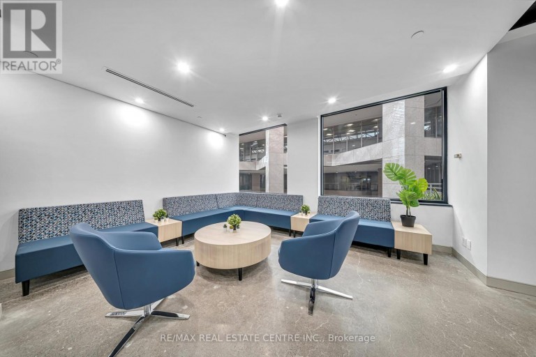 200 E - 5700 YONGE STREET ROAD, Toronto (Newtonbrook West), Ontario, L5N1W1