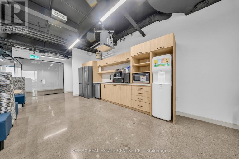 #5 - 1940 EGLINTON AVENUE E, Toronto (Wexford-Maryvale), Ontario, M1L2M2