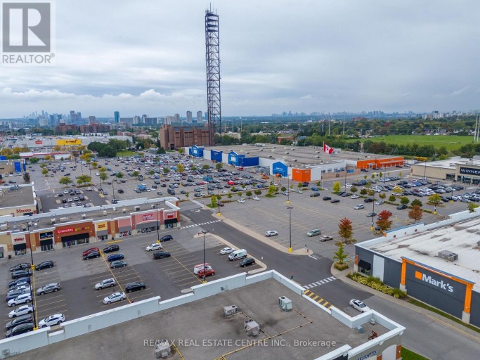 #5 - 1940 EGLINTON AVENUE E, Toronto (Wexford-Maryvale), Ontario, M1L2M2