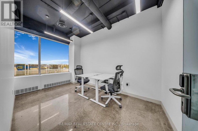 #5 - 1940 EGLINTON AVENUE E, Toronto (Wexford-Maryvale), Ontario, M1L2M2