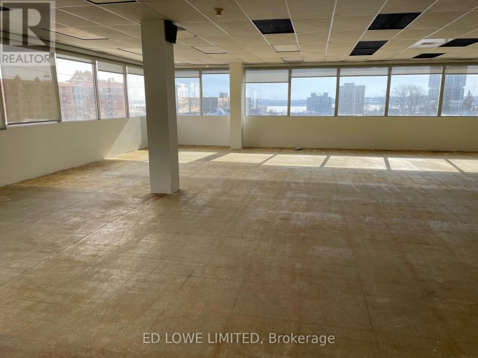 2ND FL - 136 BAYFIELD STREET, Barrie (City Centre), Ontario, L4M3B3
