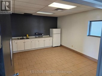 69 SAUNDERS ROAD Barrie (400 East) Ontario photo 7