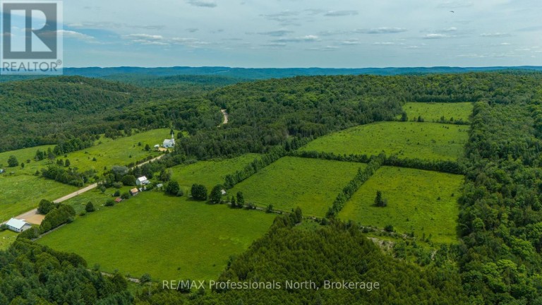 817 SCHUTT ROAD, Brudenell, Lyndoch and Raglan Ontario