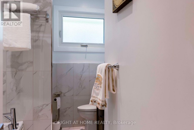 212 LOCKHART DRIVE, St. Catharines (Glendale/Glenridge), Ontario, L2T1X1