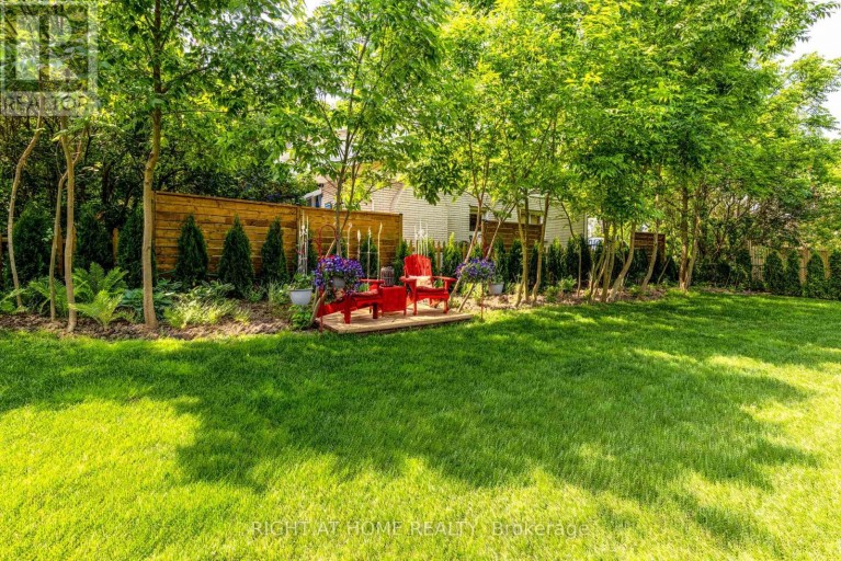 212 LOCKHART DRIVE, St. Catharines (Glendale/Glenridge), Ontario, L2T1X1