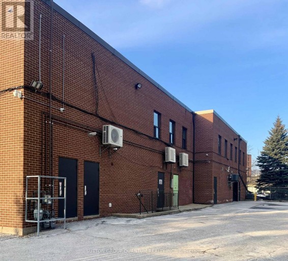 204 - 348 LAKESHORE ROAD E, Mississauga (Port Credit), Ontario, L5G1H5