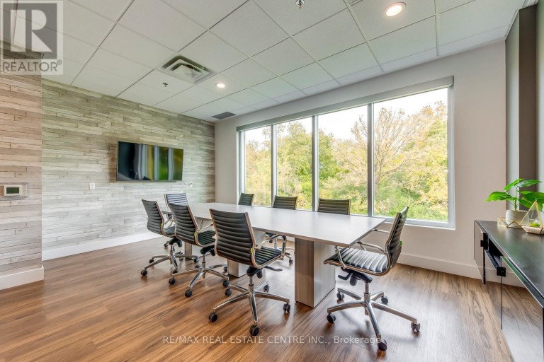 211 - 3475 REBECCA STREET, Oakville (QE Queen Elizabeth), Ontario, L6L0H3