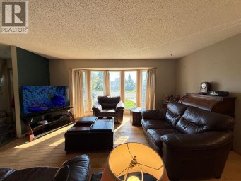 5804 48A Street High Prairie Alberta photo 5