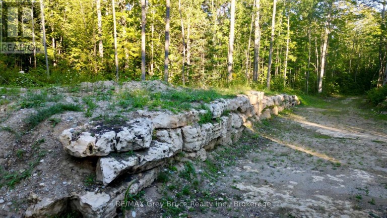 279 BARNEY'S BOULEVARD, Northern Bruce Peninsula Ontario