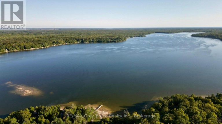 279 BARNEY'S BOULEVARD, Northern Bruce Peninsula Ontario