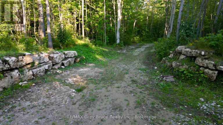 279 BARNEY'S BOULEVARD, Northern Bruce Peninsula Ontario