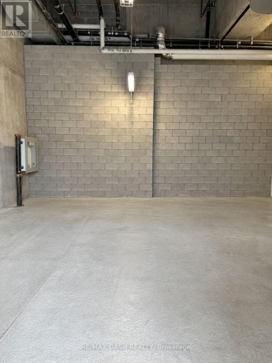 UNIT B - 3065 DUFFERIN ST STREET, Toronto (Yorkdale-Glen Park), Ontario, M6A0C3