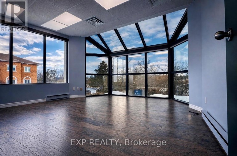 209 - 275 RENFREW DRIVE, Markham (Buttonville), Ontario, L3R0C8