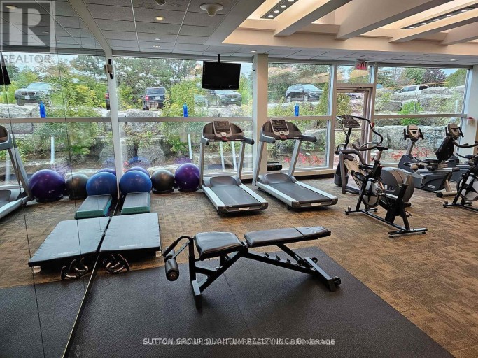 202 - 1005 SKYVIEW DRIVE, Burlington (Tyandaga), Ontario, L7P5B1