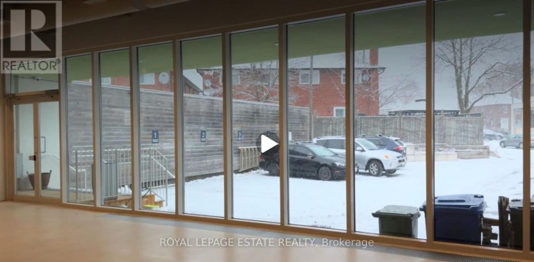 (MAIN LEVEL) - 473 OAKWOOD AVENUE, Toronto (Oakwood Village), Ontario, M6E2W4
