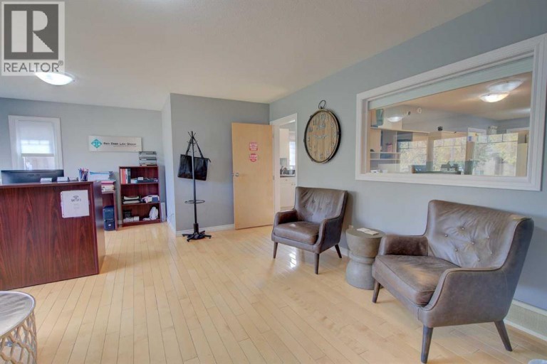 4610 48 Avenue, Red Deer, Alberta, T4N3S9