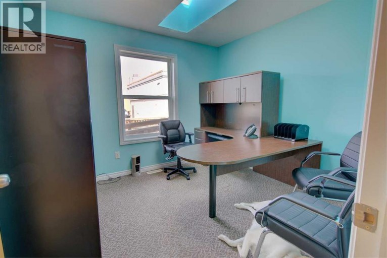 4610 48 Avenue, Red Deer, Alberta, T4N3S9
