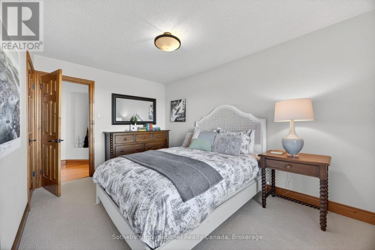 589374 19 GREY ROAD, Blue Mountains Ontario