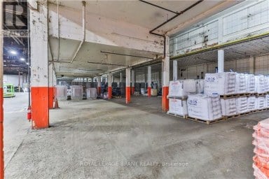 A - 148 MOHAWK STREET Brantford Ontario photo 12