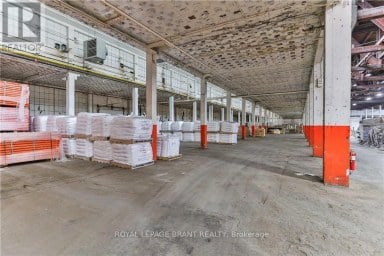 A - 148 MOHAWK STREET Brantford Ontario photo 13