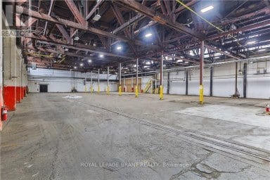 A - 148 MOHAWK STREET Brantford Ontario photo 18