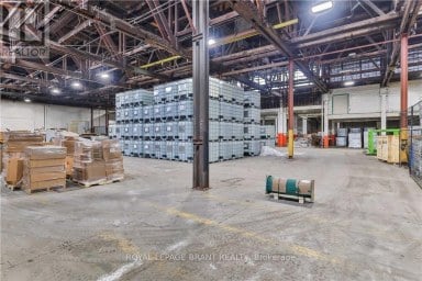 A - 148 MOHAWK STREET Brantford Ontario photo 29