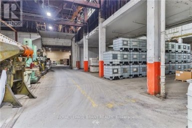 A - 148 MOHAWK STREET Brantford Ontario photo 32