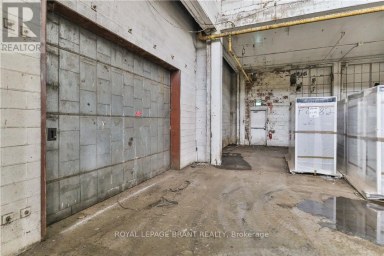 B - 148 MOHAWK STREET Brantford Ontario photo 33