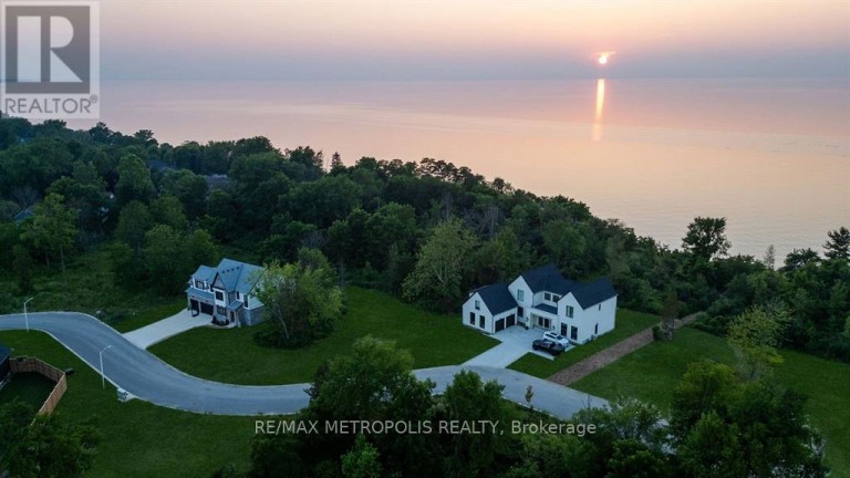 7011 BLUE COAST HEIGHTS, Plympton-Wyoming (Plympton Wyoming), Ontario, N0N1E0