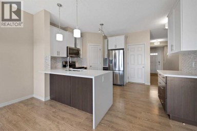 81 Copperpond Landing SE Calgary Alberta photo 11