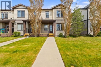 81 Copperpond Landing SE Calgary Alberta photo 4