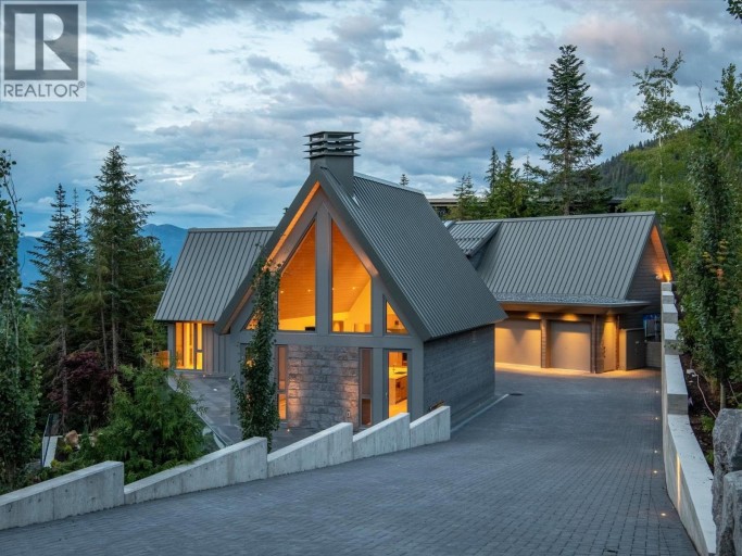 2925 KADENWOOD DRIVE, Whistler, British Columbia, V8E0L6 (ID R3074224)