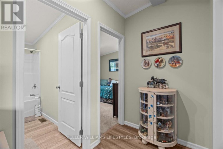13 KELLESTINE DRIVE, Strathroy-Caradoc (SE), Ontario, N7G0C5