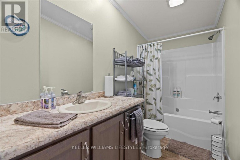 13 KELLESTINE DRIVE, Strathroy-Caradoc (SE), Ontario, N7G0C5