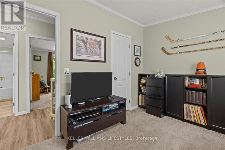 13 KELLESTINE DRIVE, Strathroy-Caradoc (SE), Ontario, N7G0C5