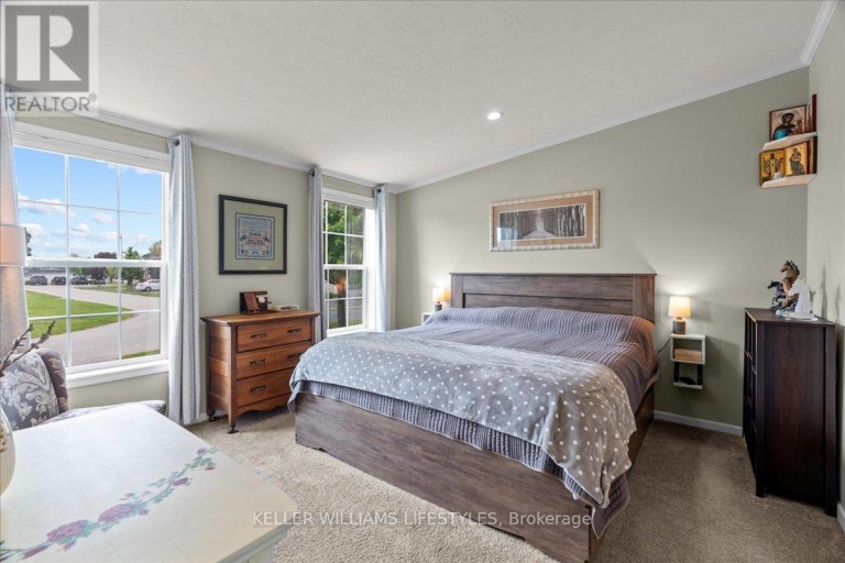 13 KELLESTINE DRIVE, Strathroy-Caradoc (SE), Ontario, N7G0C5