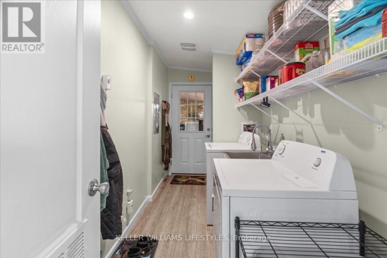 13 KELLESTINE DRIVE, Strathroy-Caradoc (SE), Ontario, N7G0C5