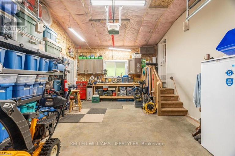13 KELLESTINE DRIVE, Strathroy-Caradoc (SE), Ontario, N7G0C5
