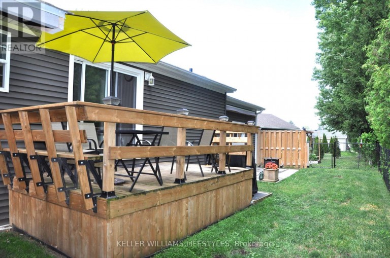 13 KELLESTINE DRIVE, Strathroy-Caradoc (SE), Ontario, N7G0C5