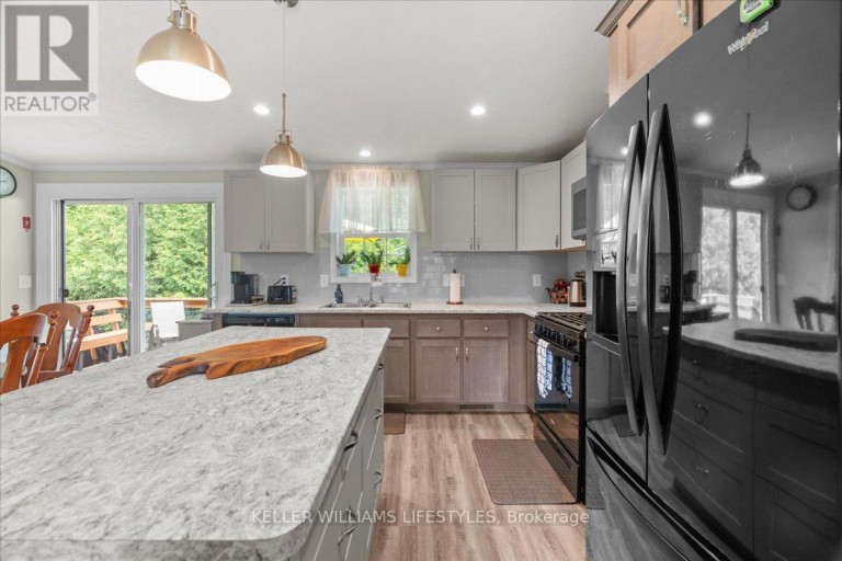 13 KELLESTINE DRIVE, Strathroy-Caradoc (SE), Ontario, N7G0C5