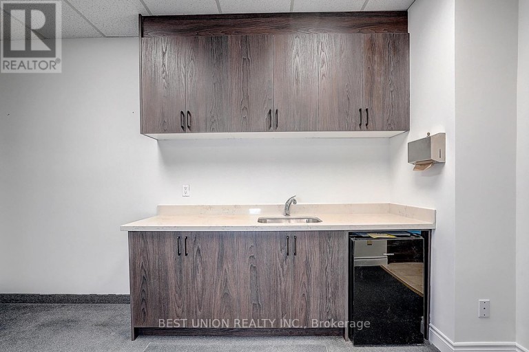 312 - 7800 WOODBINE AVENUE, Markham (Milliken Mills West), Ontario, L3R2N7