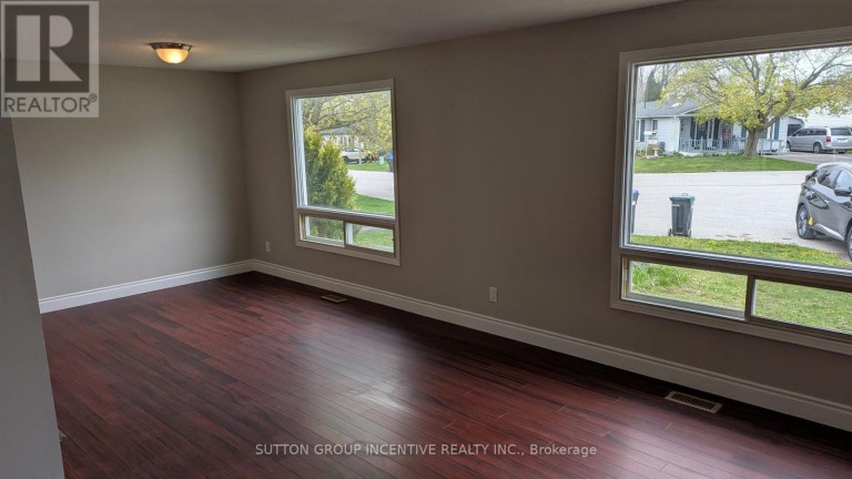 49 ROYAL OAK DRIVE, Innisfil (Cookstown), Ontario, L0L1L0