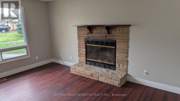 49 ROYAL OAK DRIVE, Innisfil (Cookstown), Ontario, L0L1L0