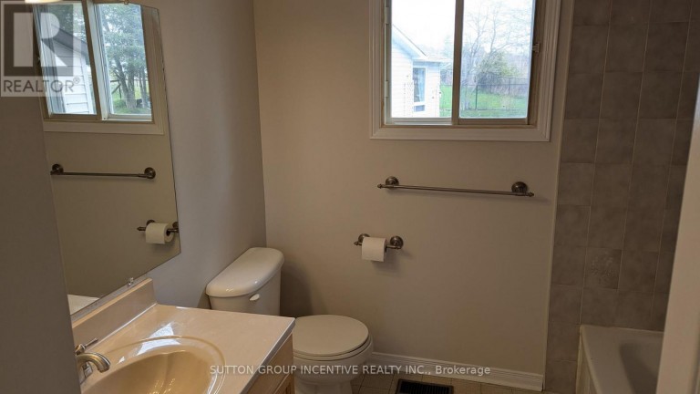 49 ROYAL OAK DRIVE, Innisfil (Cookstown), Ontario, L0L1L0