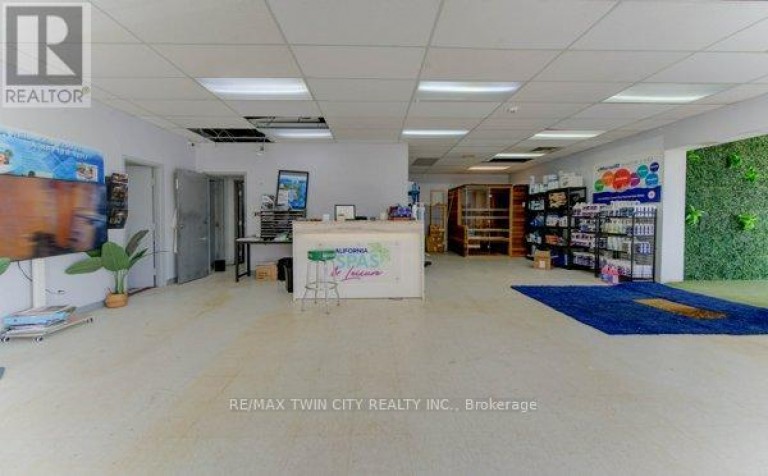 40 LANCASTER STREET W, Kitchener, Ontario, N2H4S9