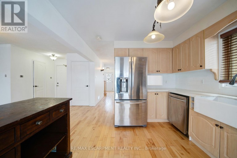 108 OLDE BAYVIEW AVENUE, Richmond Hill (Oak Ridges Lake Wilcox), Ontario, L4E3C7