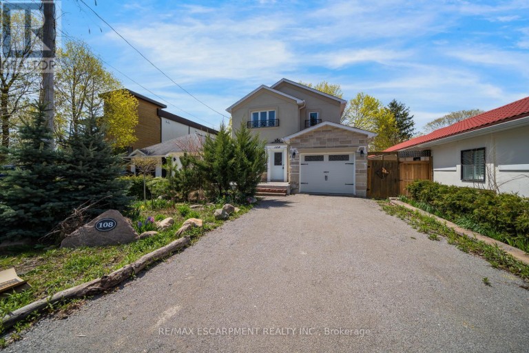 108 OLDE BAYVIEW AVENUE, Richmond Hill (Oak Ridges Lake Wilcox), Ontario, L4E3C7