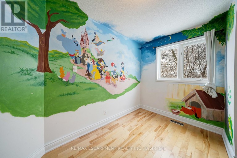 108 OLDE BAYVIEW AVENUE, Richmond Hill (Oak Ridges Lake Wilcox), Ontario, L4E3C7