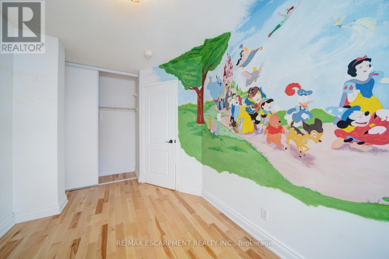 108 OLDE BAYVIEW AVENUE, Richmond Hill (Oak Ridges Lake Wilcox), Ontario, L4E3C7