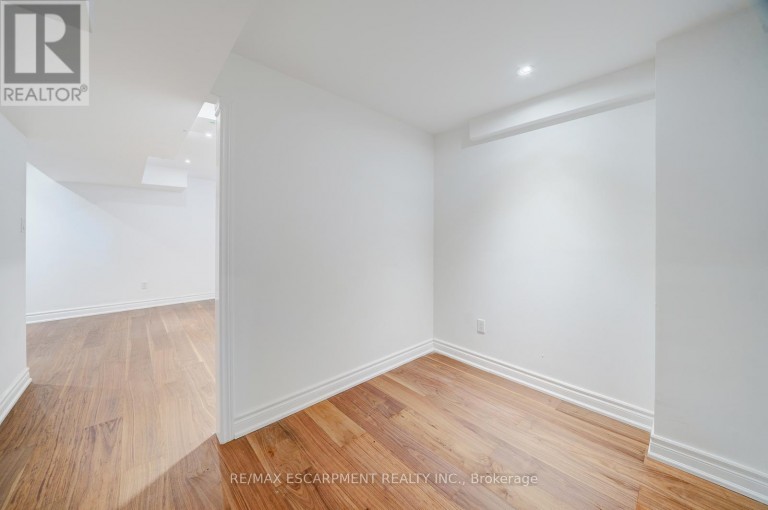 108 OLDE BAYVIEW AVENUE, Richmond Hill (Oak Ridges Lake Wilcox), Ontario, L4E3C7